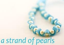 DIY pearls and ribbon necklace